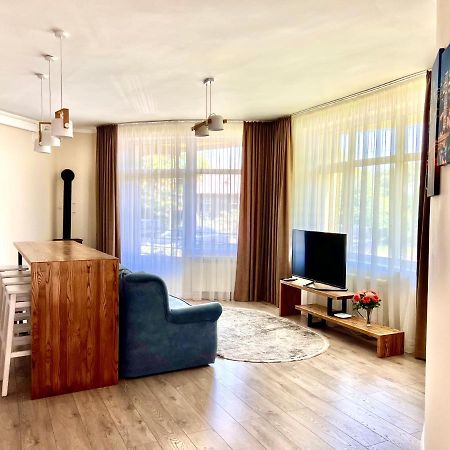 Авіа Apartamento Uzhhorod Exterior foto