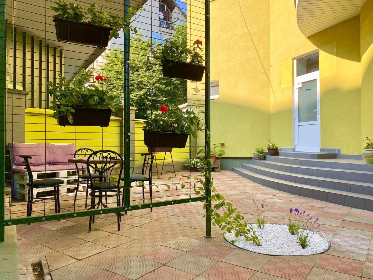 Авіа Apartamento Uzhhorod Exterior foto
