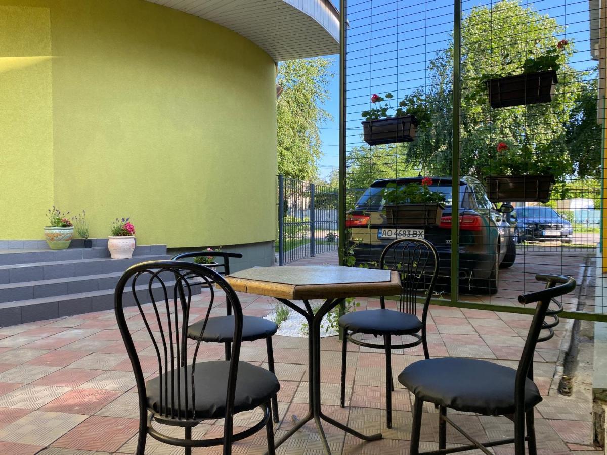 Авіа Apartamento Uzhhorod Exterior foto