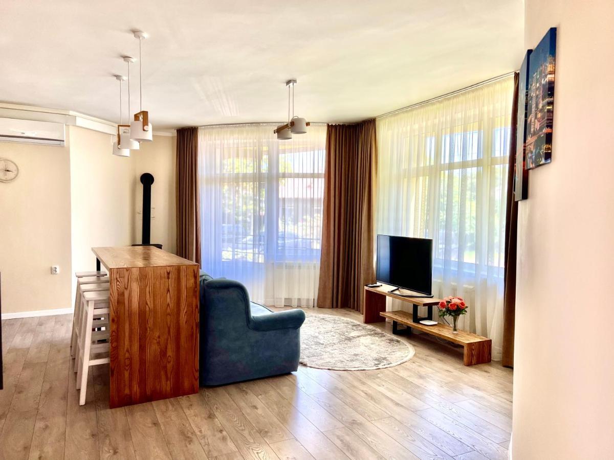 Авіа Apartamento Uzhhorod Exterior foto