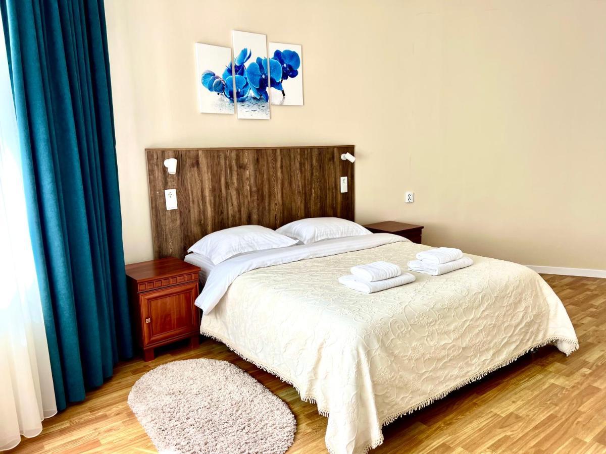 Авіа Apartamento Uzhhorod Exterior foto