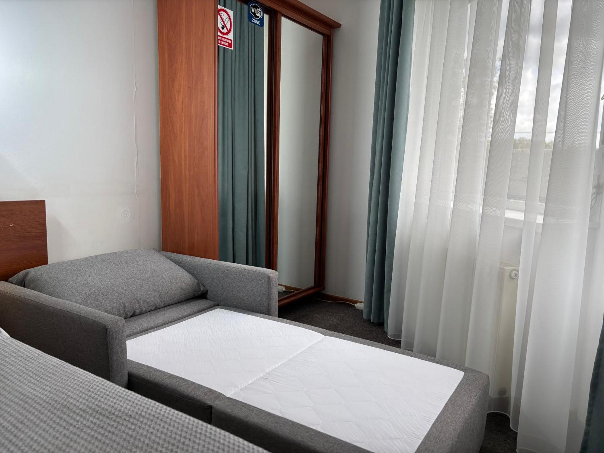 Авіа Apartamento Uzhhorod Exterior foto