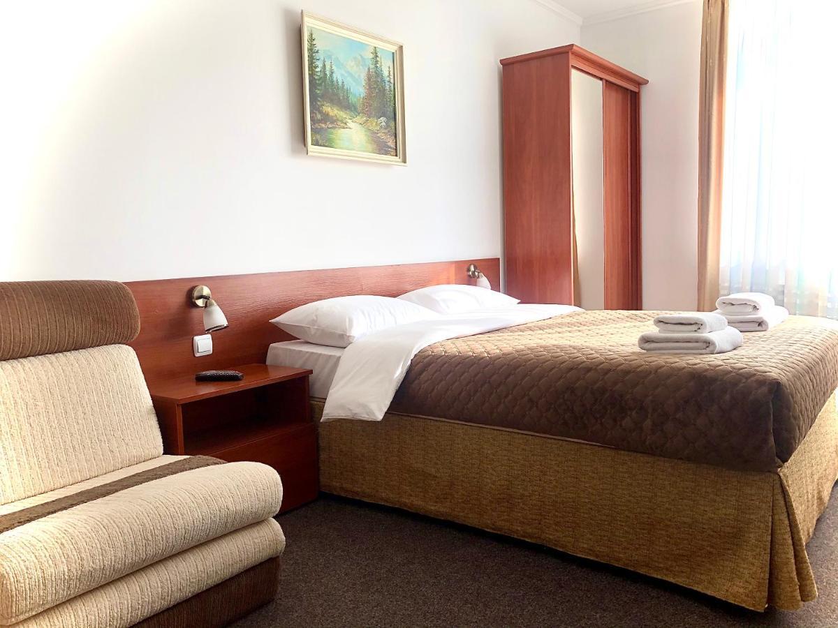 Авіа Apartamento Uzhhorod Exterior foto